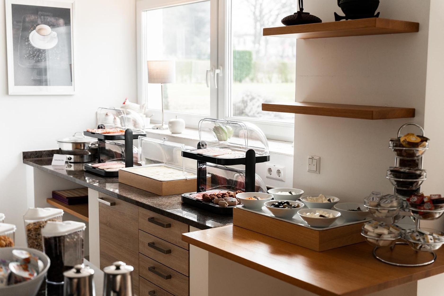 Hotel Vier Jahreszeiten An Der Therme & Kliniken Bad Krozingen Naehe Freiburg & Schwarzwald Ideal Fuer Wellness Kur & Business Ausfluege 24H Check In- Wlan & Parken Gratis Экстерьер фото