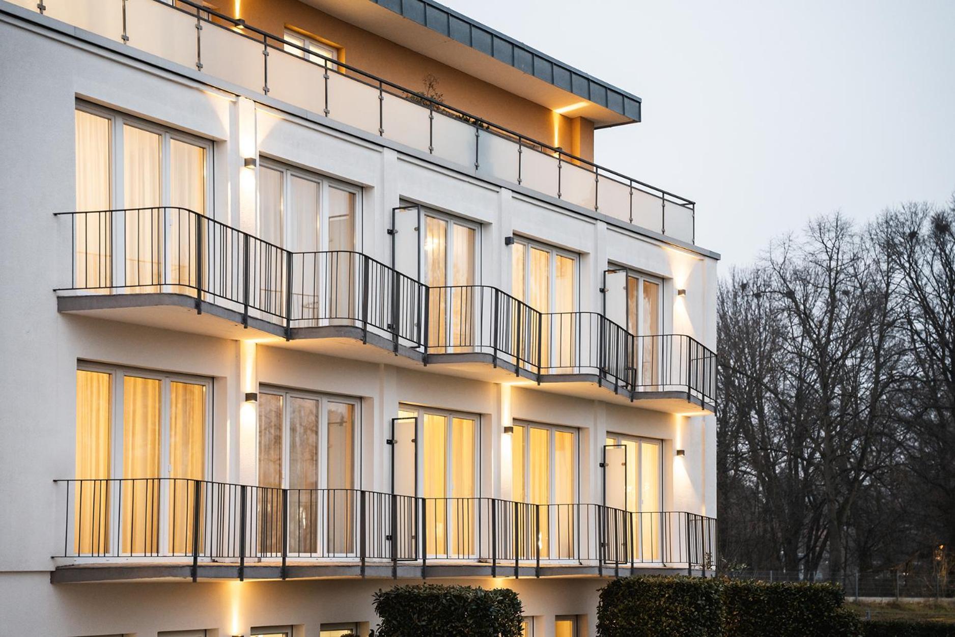 Hotel Vier Jahreszeiten An Der Therme & Kliniken Bad Krozingen Naehe Freiburg & Schwarzwald Ideal Fuer Wellness Kur & Business Ausfluege 24H Check In- Wlan & Parken Gratis Экстерьер фото