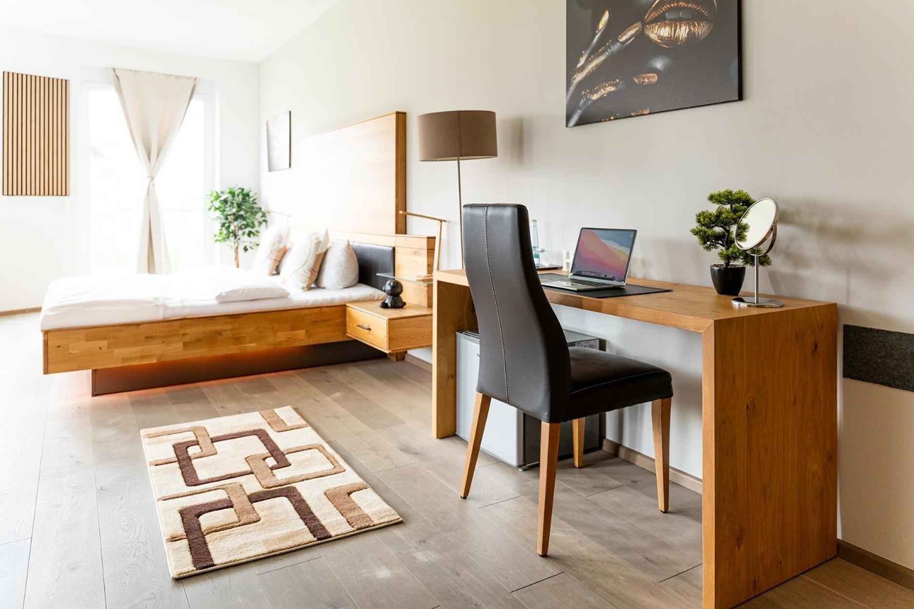 Hotel Vier Jahreszeiten An Der Therme & Kliniken Bad Krozingen Naehe Freiburg & Schwarzwald Ideal Fuer Wellness Kur & Business Ausfluege 24H Check In- Wlan & Parken Gratis Экстерьер фото