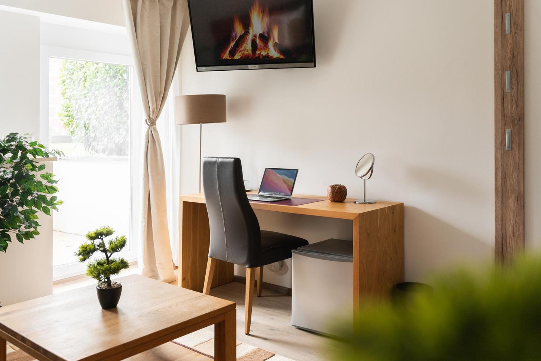 Hotel Vier Jahreszeiten An Der Therme & Kliniken Bad Krozingen Naehe Freiburg & Schwarzwald Ideal Fuer Wellness Kur & Business Ausfluege 24H Check In- Wlan & Parken Gratis Экстерьер фото