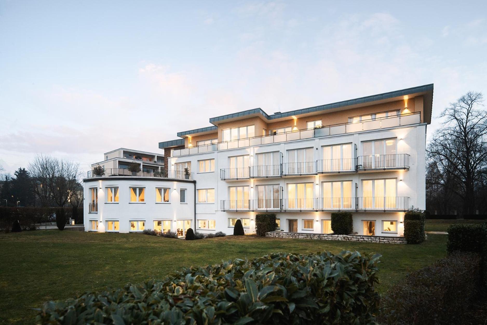 Hotel Vier Jahreszeiten An Der Therme & Kliniken Bad Krozingen Naehe Freiburg & Schwarzwald Ideal Fuer Wellness Kur & Business Ausfluege 24H Check In- Wlan & Parken Gratis Экстерьер фото