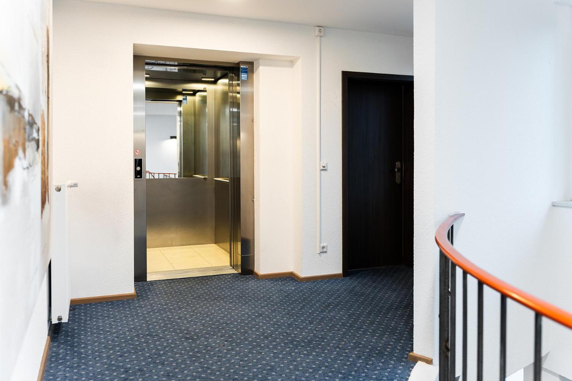 Hotel Vier Jahreszeiten An Der Therme & Kliniken Bad Krozingen Naehe Freiburg & Schwarzwald Ideal Fuer Wellness Kur & Business Ausfluege 24H Check In- Wlan & Parken Gratis Экстерьер фото