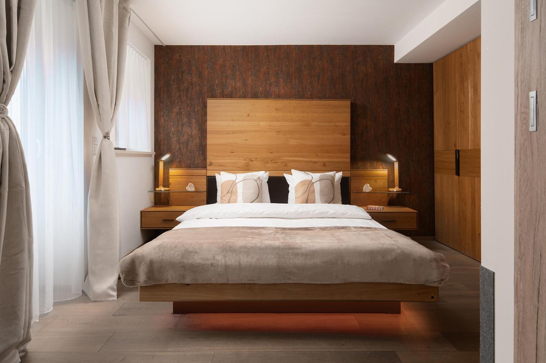 Hotel Vier Jahreszeiten An Der Therme & Kliniken Bad Krozingen Naehe Freiburg & Schwarzwald Ideal Fuer Wellness Kur & Business Ausfluege 24H Check In- Wlan & Parken Gratis Экстерьер фото